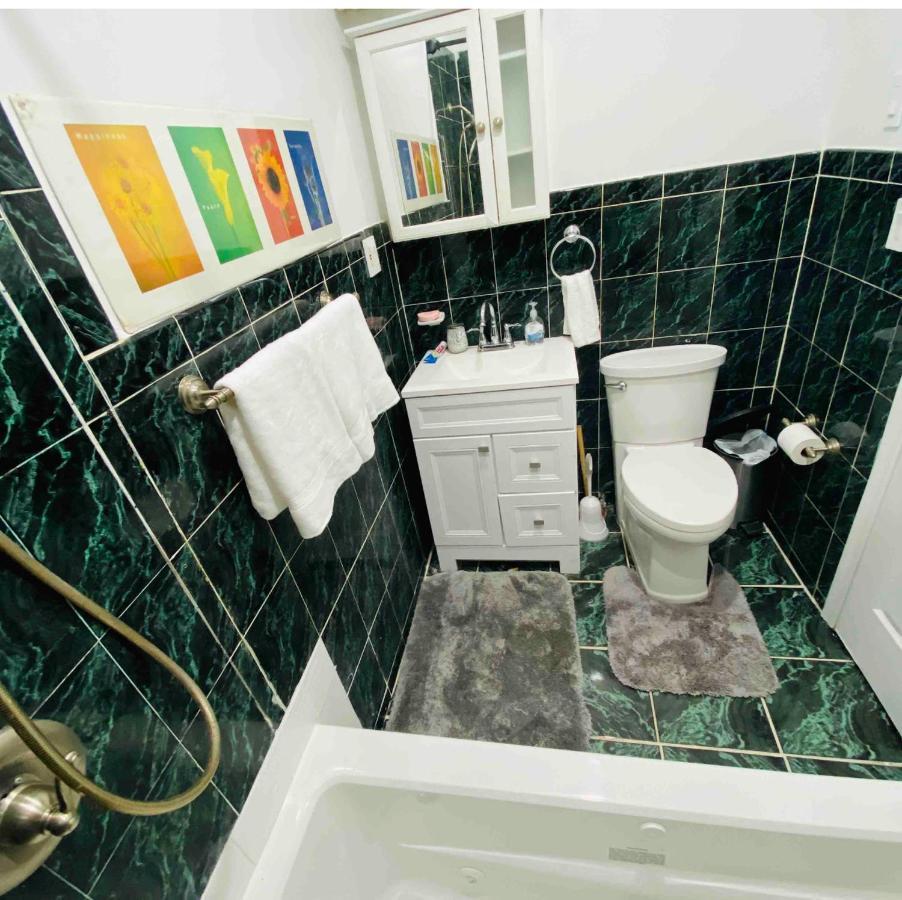 נורת' ברגן Room With Jacuzzi, Massage Seat, And Parking Space, The Best Choices!! מראה חיצוני תמונה