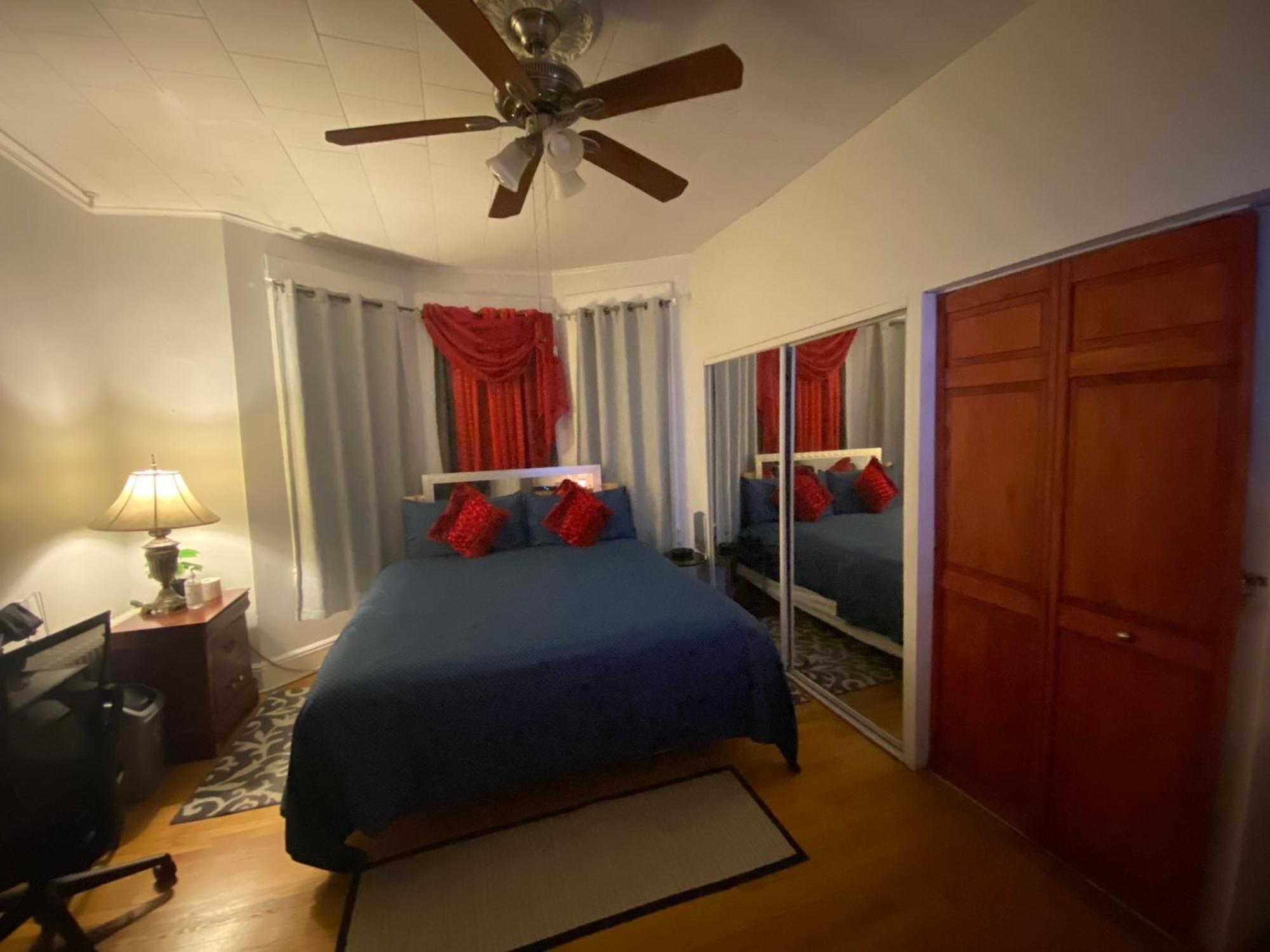 נורת' ברגן Room With Jacuzzi, Massage Seat, And Parking Space, The Best Choices!! מראה חיצוני תמונה