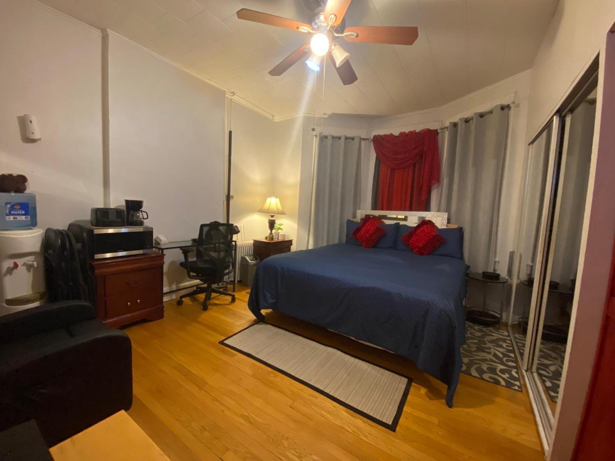 נורת' ברגן Room With Jacuzzi, Massage Seat, And Parking Space, The Best Choices!! מראה חיצוני תמונה
