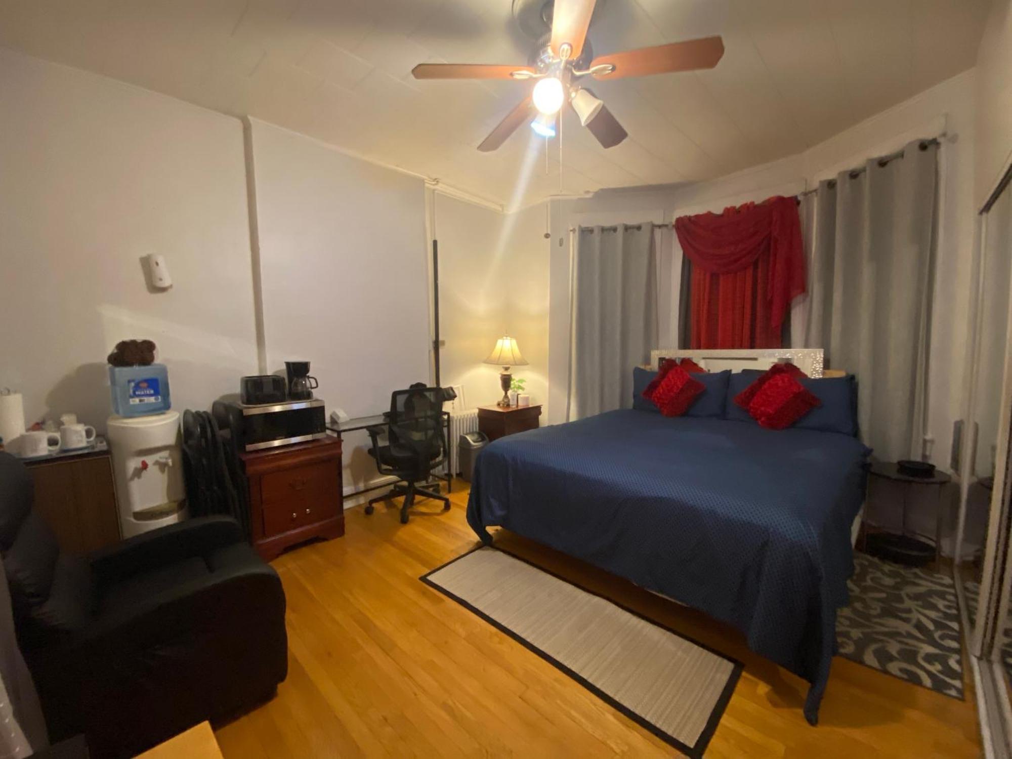 נורת' ברגן Room With Jacuzzi, Massage Seat, And Parking Space, The Best Choices!! מראה חיצוני תמונה